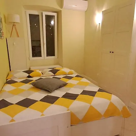Fioregreco - Free Parking - Large Outdoor Space Apartamento *