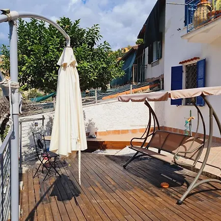 Fioregreco - Free Parking - Large Outdoor Space Apartamento