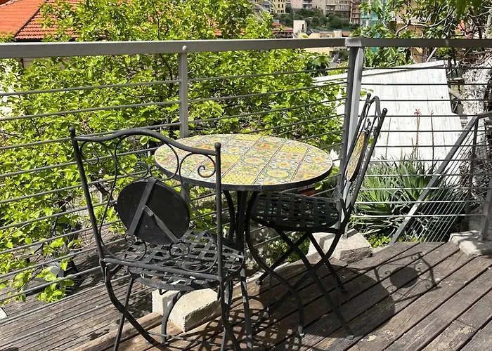 아파트 Fioregreco - Free Parking - Large Outdoor Space 산레모